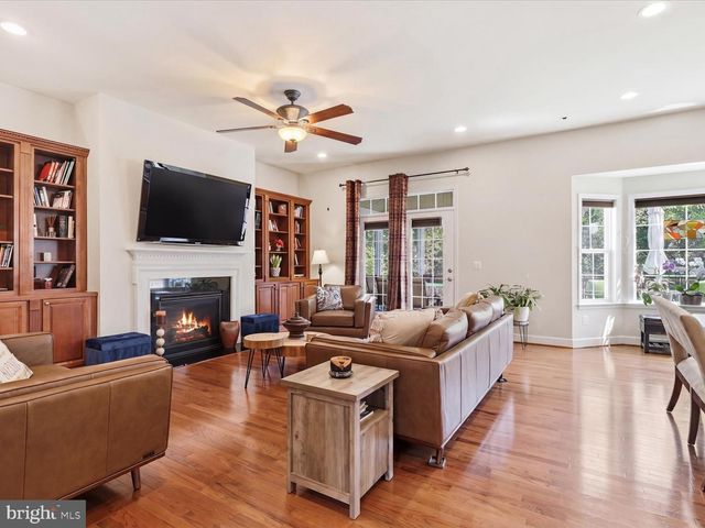 41961 RIDING MILL PL, Ashburn, VA 20148
