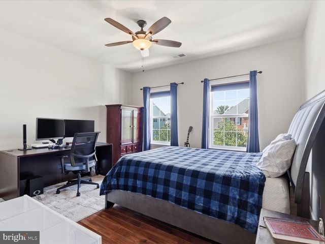 41961 RIDING MILL PL, Ashburn, VA 20148