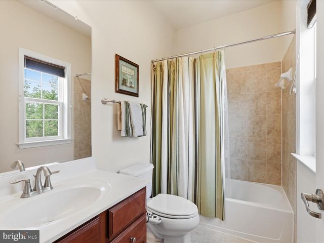 41961 RIDING MILL PL, Ashburn, VA 20148