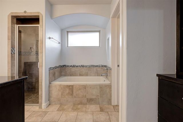 8424 NW 142nd Street, Oklahoma City, OK 73142