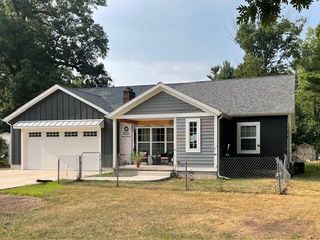 1234 W Giles Road, Laketon Twp, MI 49445