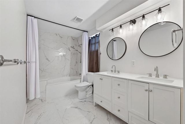 2166 NW 191st Ave, Pembroke Pines, FL 33029