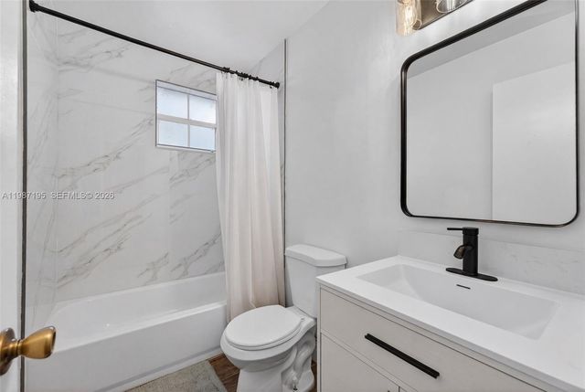 2166 NW 191st Ave, Pembroke Pines, FL 33029