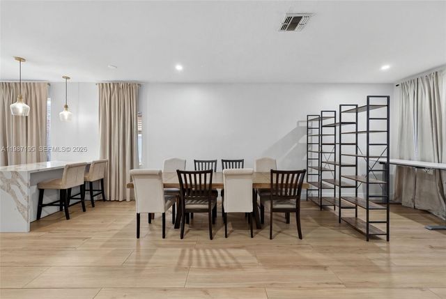 2166 NW 191st Ave, Pembroke Pines, FL 33029