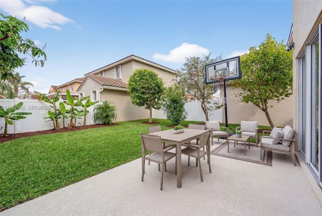 2166 NW 191st Ave, Pembroke Pines, FL 33029