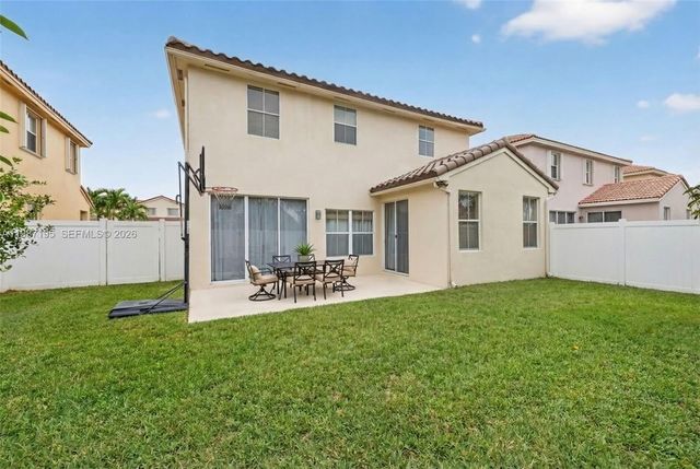 2166 NW 191st Ave, Pembroke Pines, FL 33029