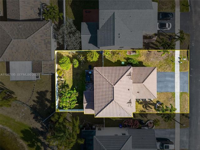 2166 NW 191st Ave, Pembroke Pines, FL 33029