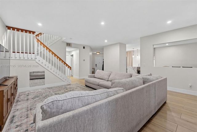 2166 NW 191st Ave, Pembroke Pines, FL 33029