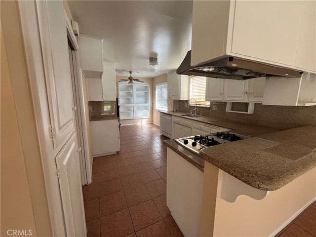 328 S Wheeler Place, Orange, CA 92869