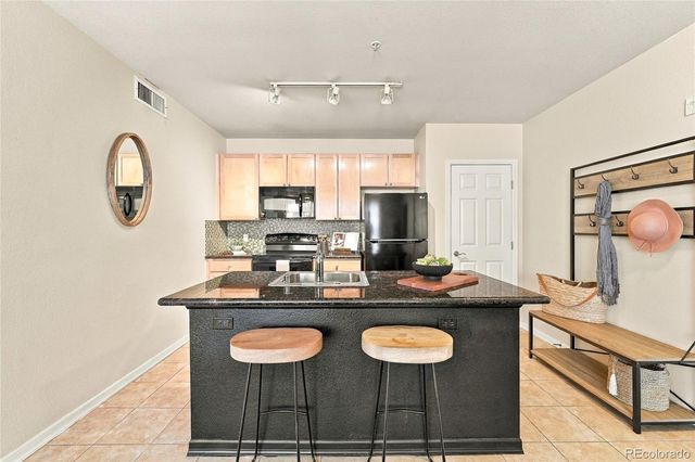1623 Saint Paul Street 301, Denver, CO 80206