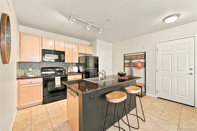 1623 Saint Paul Street 301, Denver, CO 80206