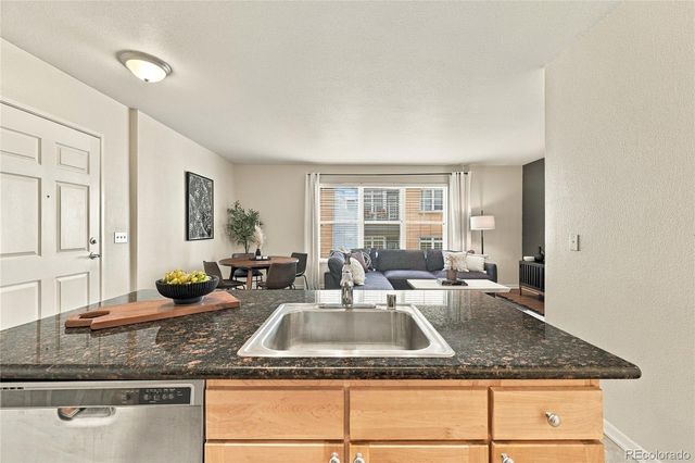 1623 Saint Paul Street 301, Denver, CO 80206