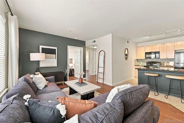 1623 Saint Paul Street 301, Denver, CO 80206