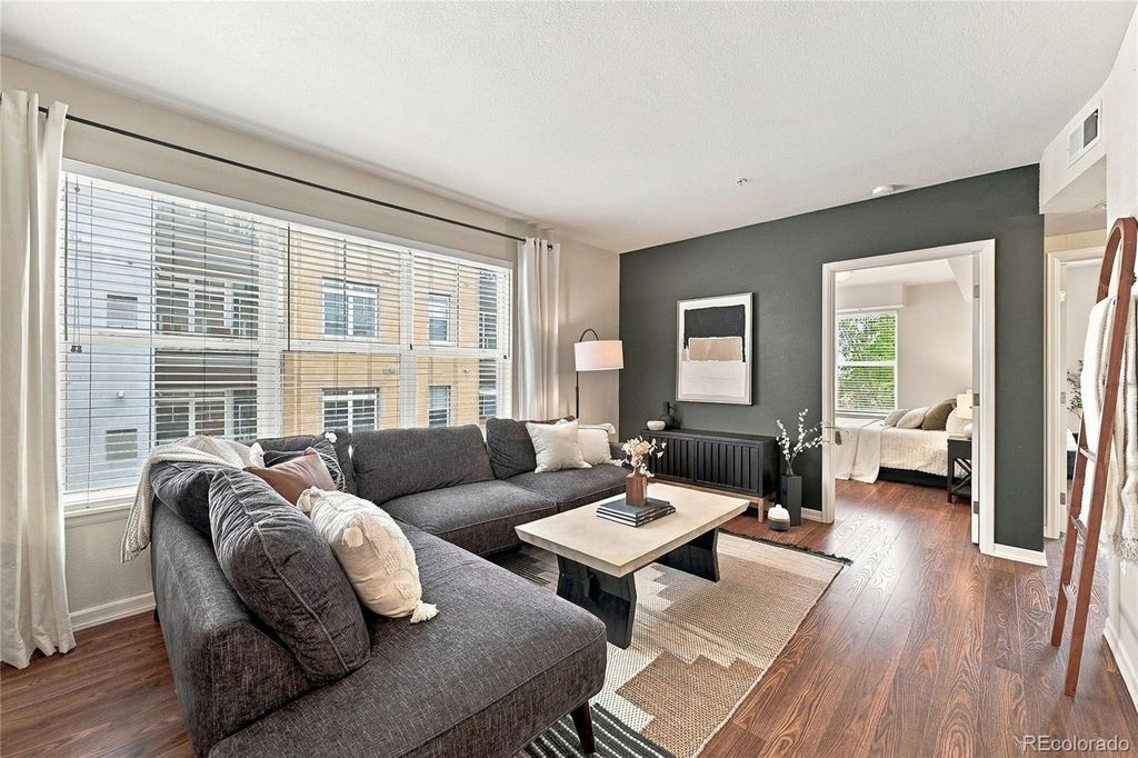 1623 Saint Paul Street 301, Denver, CO 80206