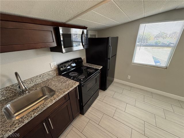 1601 Stewart Avenue 4, Las Vegas, NV 89101