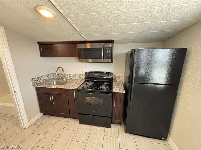 1601 Stewart Avenue 4, Las Vegas, NV 89101