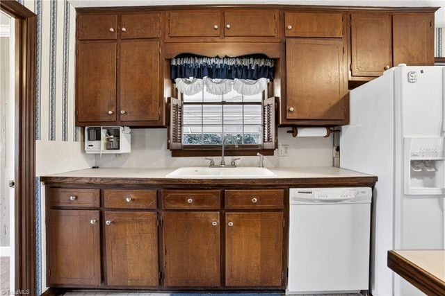 1611 Danny Bell Road, Asheboro, NC 27205
