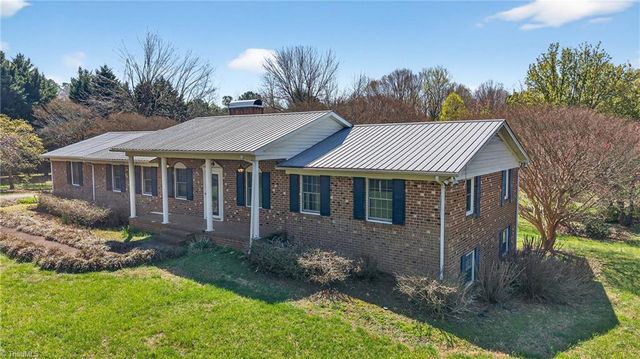 1611 Danny Bell Road, Asheboro, NC 27205