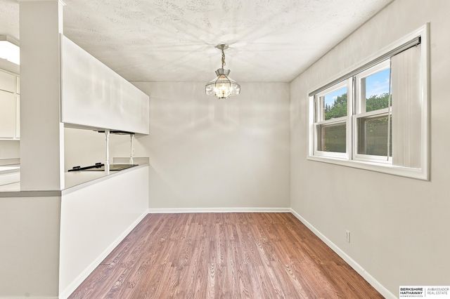 12737 Woodcrest Plz Apt 119, Omaha, NE 68137