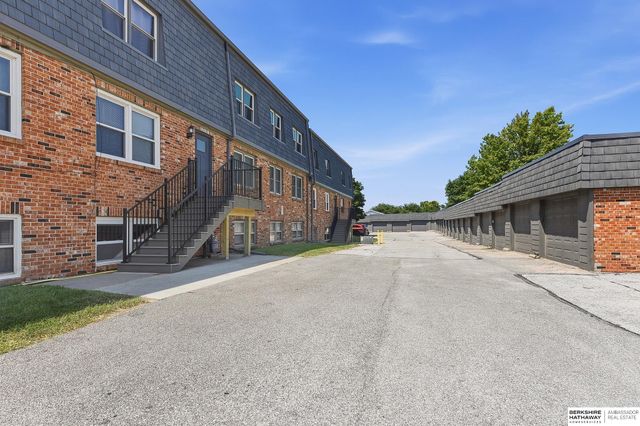 12737 Woodcrest Plz Apt 119, Omaha, NE 68137