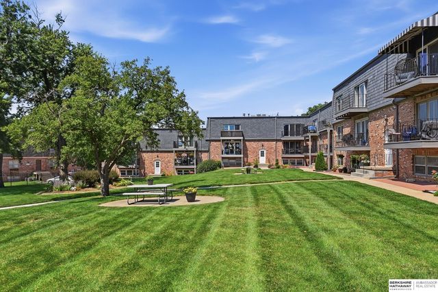 12737 Woodcrest Plz Apt 119, Omaha, NE 68137