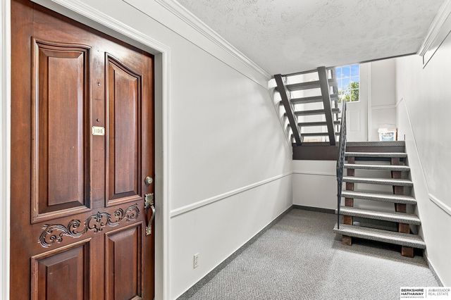 12737 Woodcrest Plz Apt 119, Omaha, NE 68137