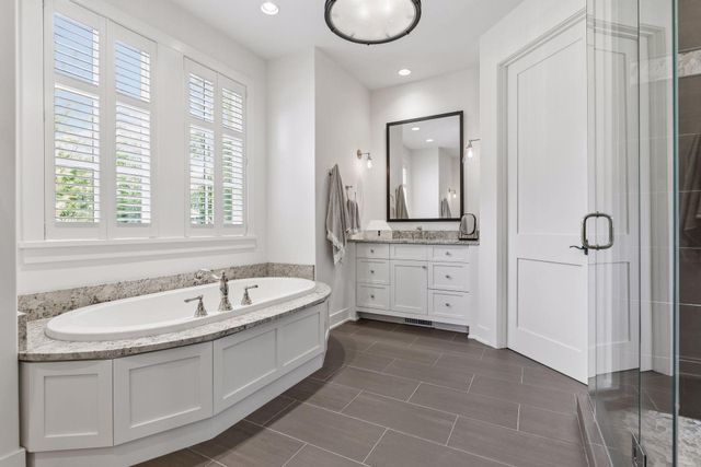 1625 Locust Hills Trail, Wayzata, MN 55391