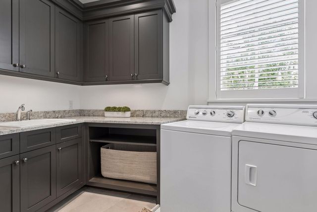1625 Locust Hills Trail, Wayzata, MN 55391