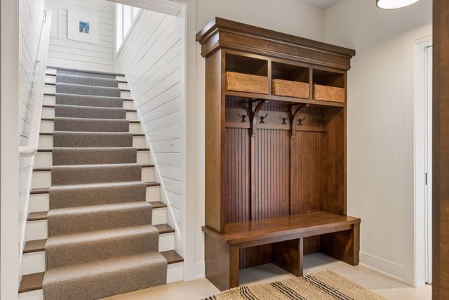 1625 Locust Hills Trail, Wayzata, MN 55391