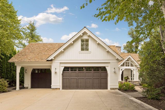 1625 Locust Hills Trail, Wayzata, MN 55391