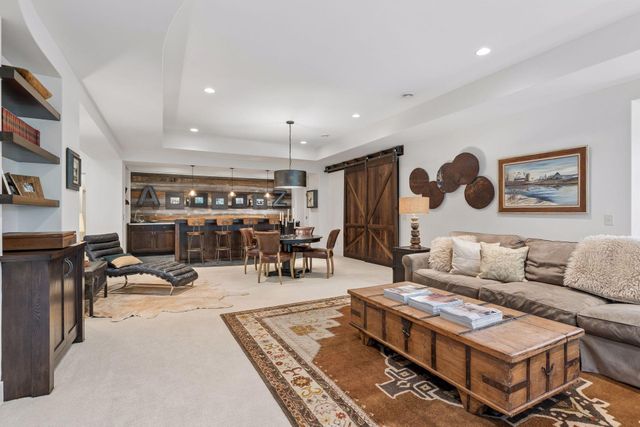 1625 Locust Hills Trail, Wayzata, MN 55391