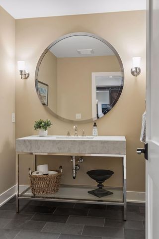 1625 Locust Hills Trail, Wayzata, MN 55391