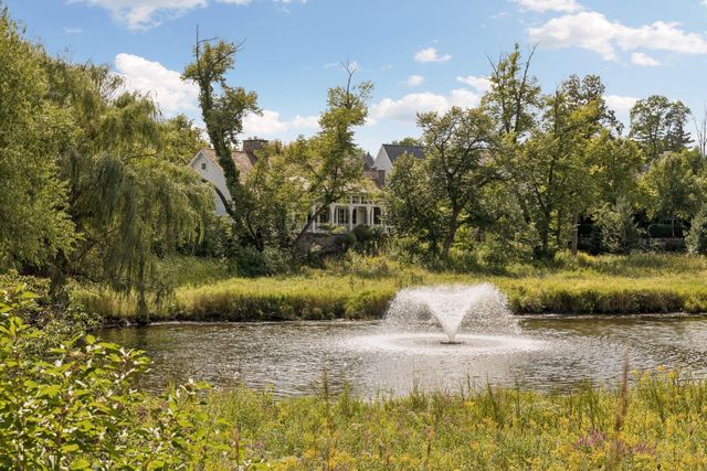 1625 Locust Hills Trail, Wayzata, MN 55391