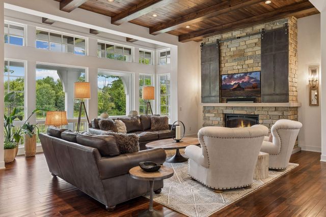 1625 Locust Hills Trail, Wayzata, MN 55391