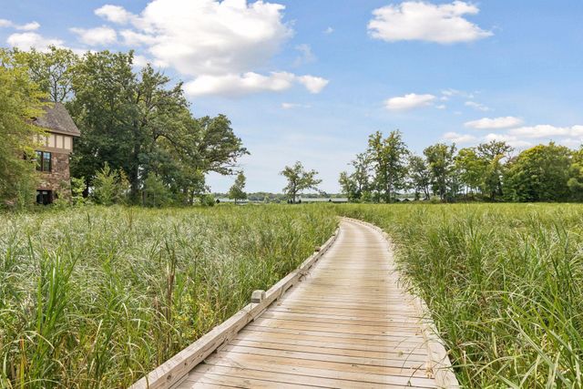 1625 Locust Hills Trail, Wayzata, MN 55391