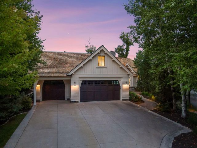 1625 Locust Hills Trail, Wayzata, MN 55391