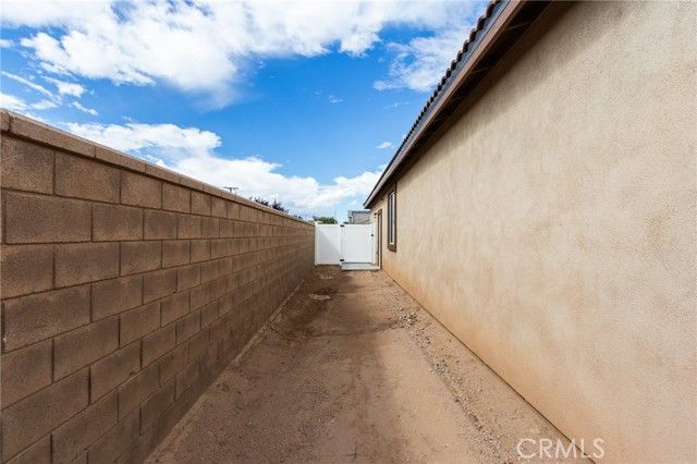 8507 Stockton Avenue, Hesperia, CA 92344