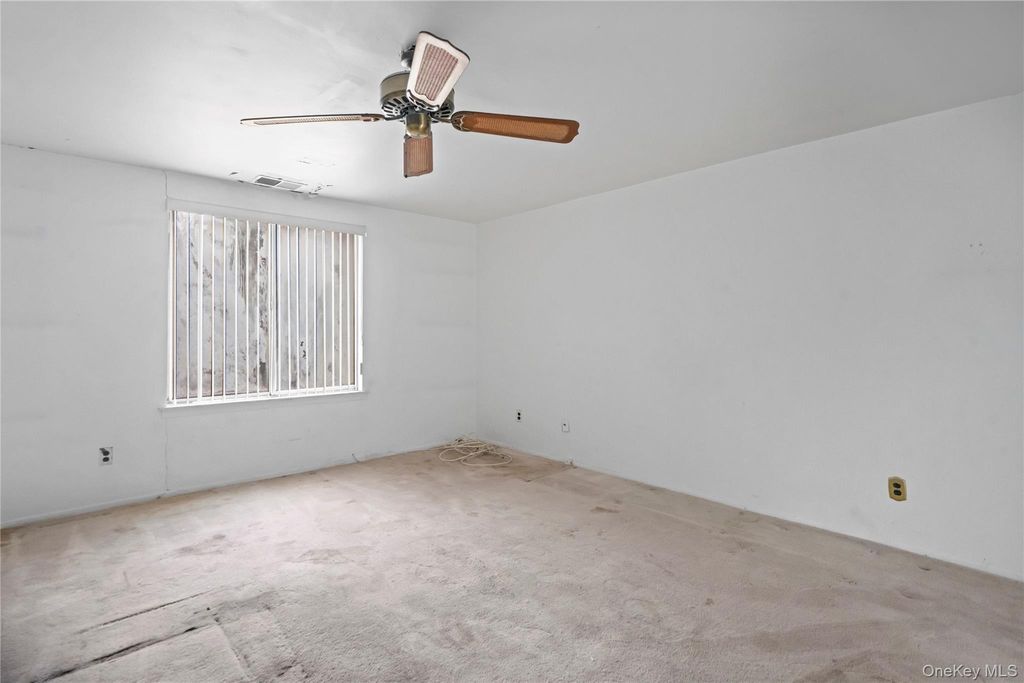 221 Sagamore Hills Drive 221, Port Jefferson Station, NY 11776 — photo 5