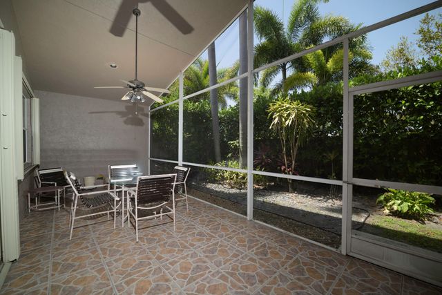 10052 Diamond Lake Drive, Boynton Beach, FL 33437