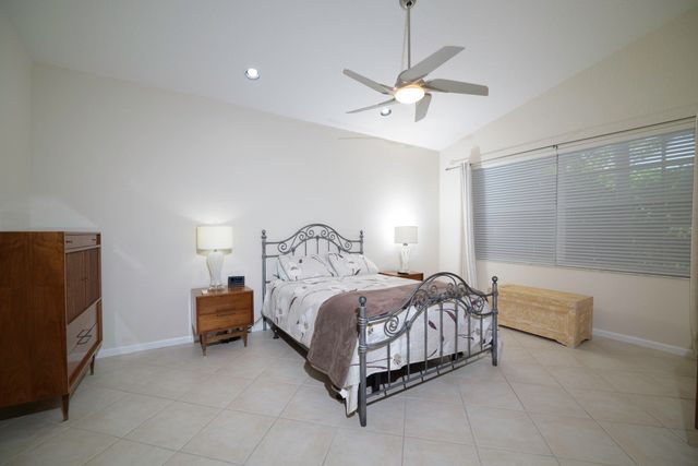 10052 Diamond Lake Drive, Boynton Beach, FL 33437