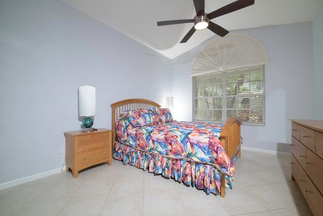 10052 Diamond Lake Drive, Boynton Beach, FL 33437