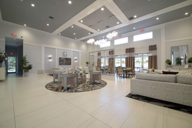10052 Diamond Lake Drive, Boynton Beach, FL 33437