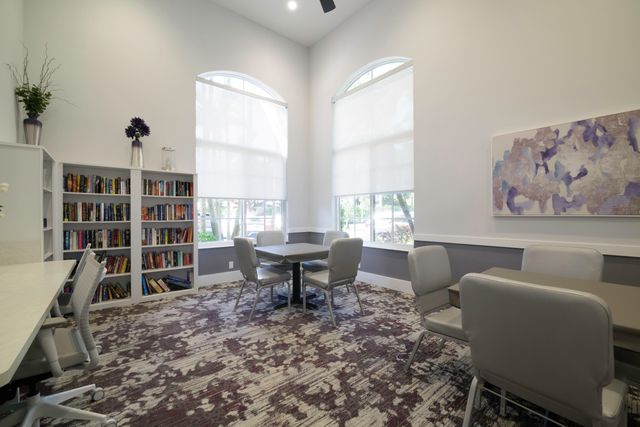 10052 Diamond Lake Drive, Boynton Beach, FL 33437
