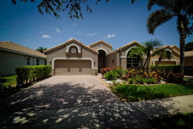 10052 Diamond Lake Drive, Boynton Beach, FL 33437