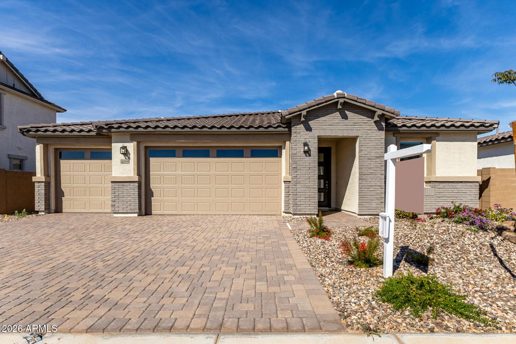 12368 W PARKWAY Lane, Avondale, AZ 85323