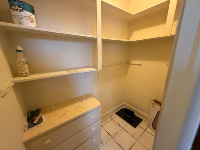 2146 S Gunderson Avenue 214, Berwyn, IL 60402