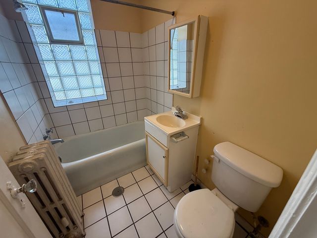 2146 S Gunderson Avenue 214, Berwyn, IL 60402