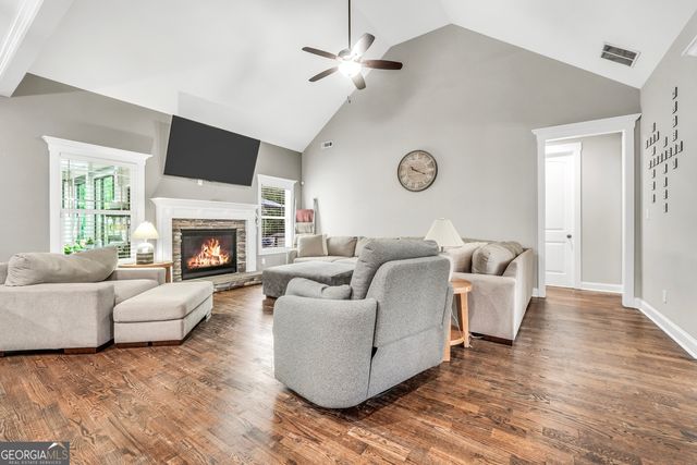 112 Gordon Oaks Way, Moreland, GA 30259