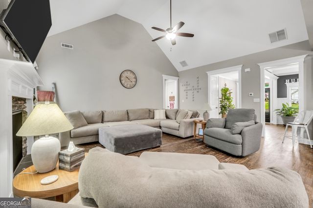 112 Gordon Oaks Way, Moreland, GA 30259