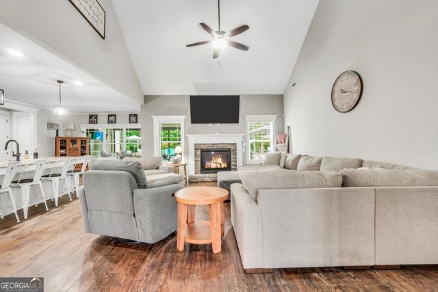 112 Gordon Oaks Way, Moreland, GA 30259